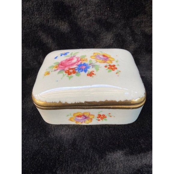 Limoges trinket box! - Picture 1 of 10